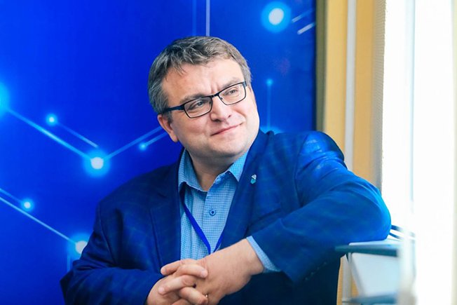 Константин Комков поздравил горшеченцев с Первомаем